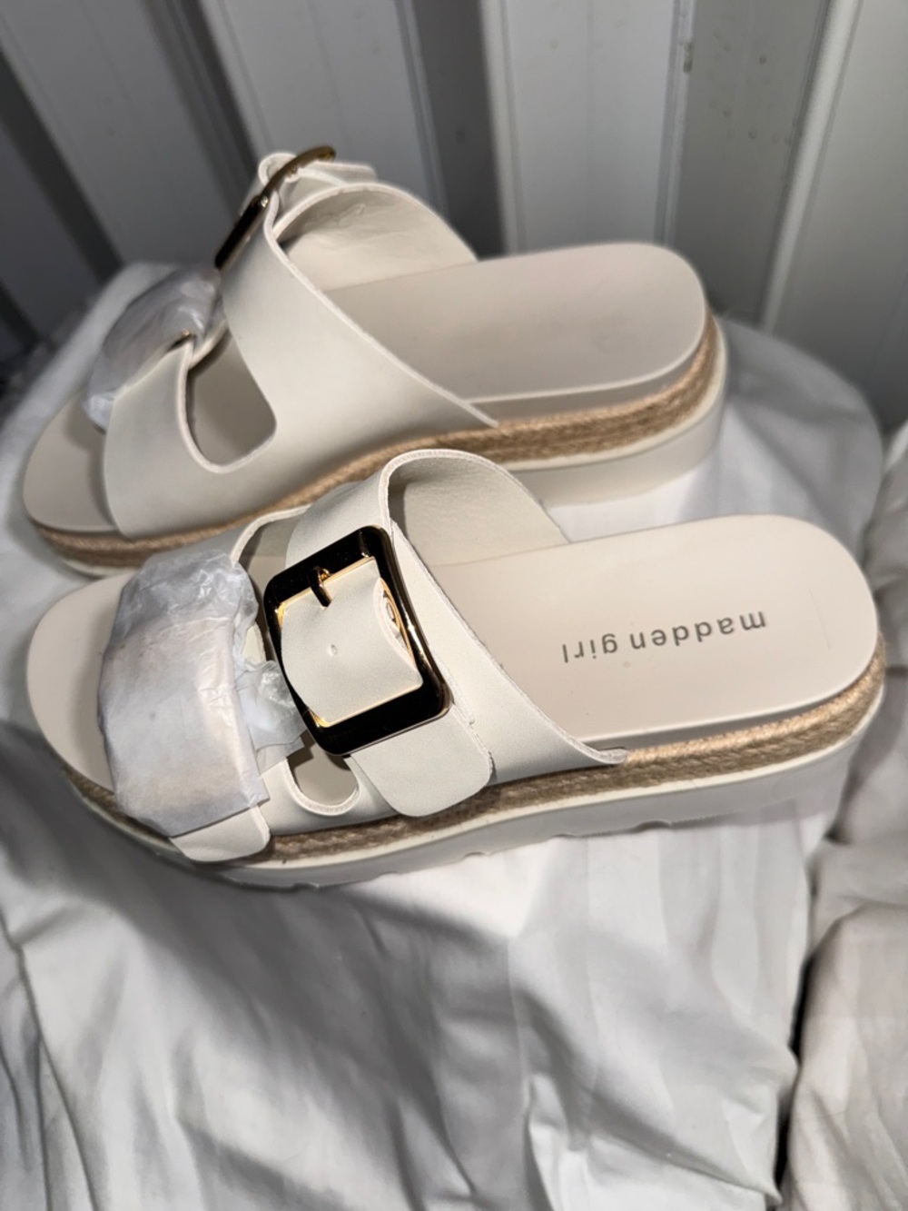 NWOT - Madden Girl Mythical Platform Sandals. Bone Color. Size: 8.5 - Picture 2 of 4